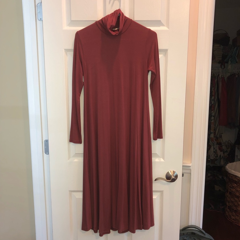 turtle neck midi dress !!! NWOT